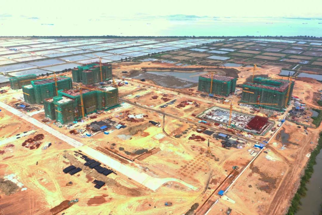 2025年新澳资料免费公开,揭秘未来新澳资料免费公开，机遇与挑战的交织
