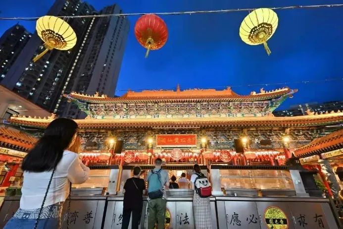 新澳门黄大仙最快开奖网站,探索新澳门黄大仙最快开奖网站，揭秘其背后的奥秘与吸引力