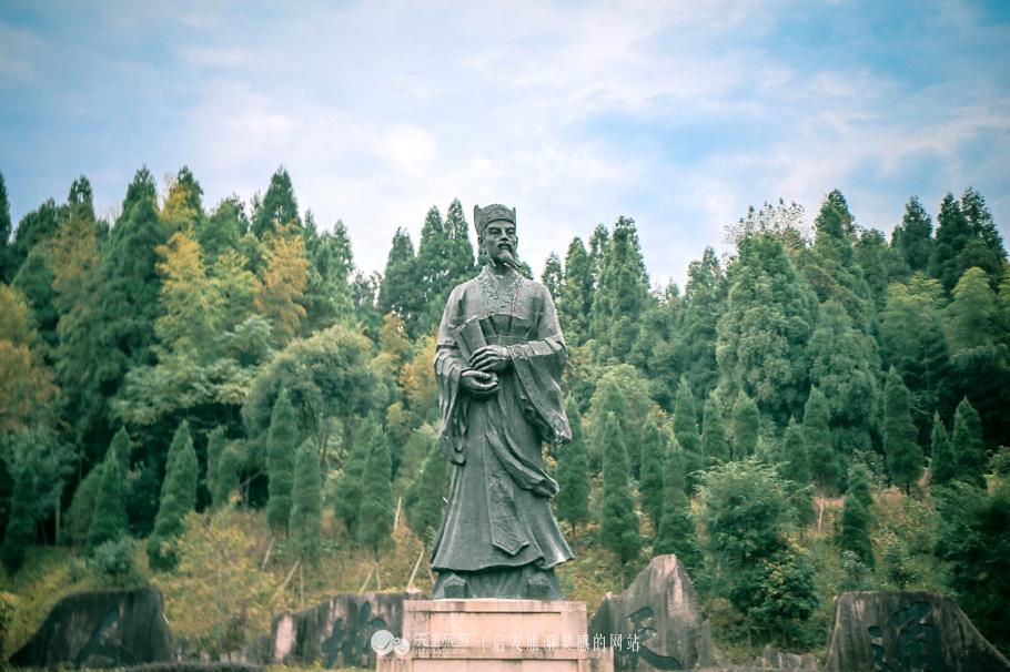 刘伯温白小姐免费,刘伯温白小姐，免费背后的故事与智慧